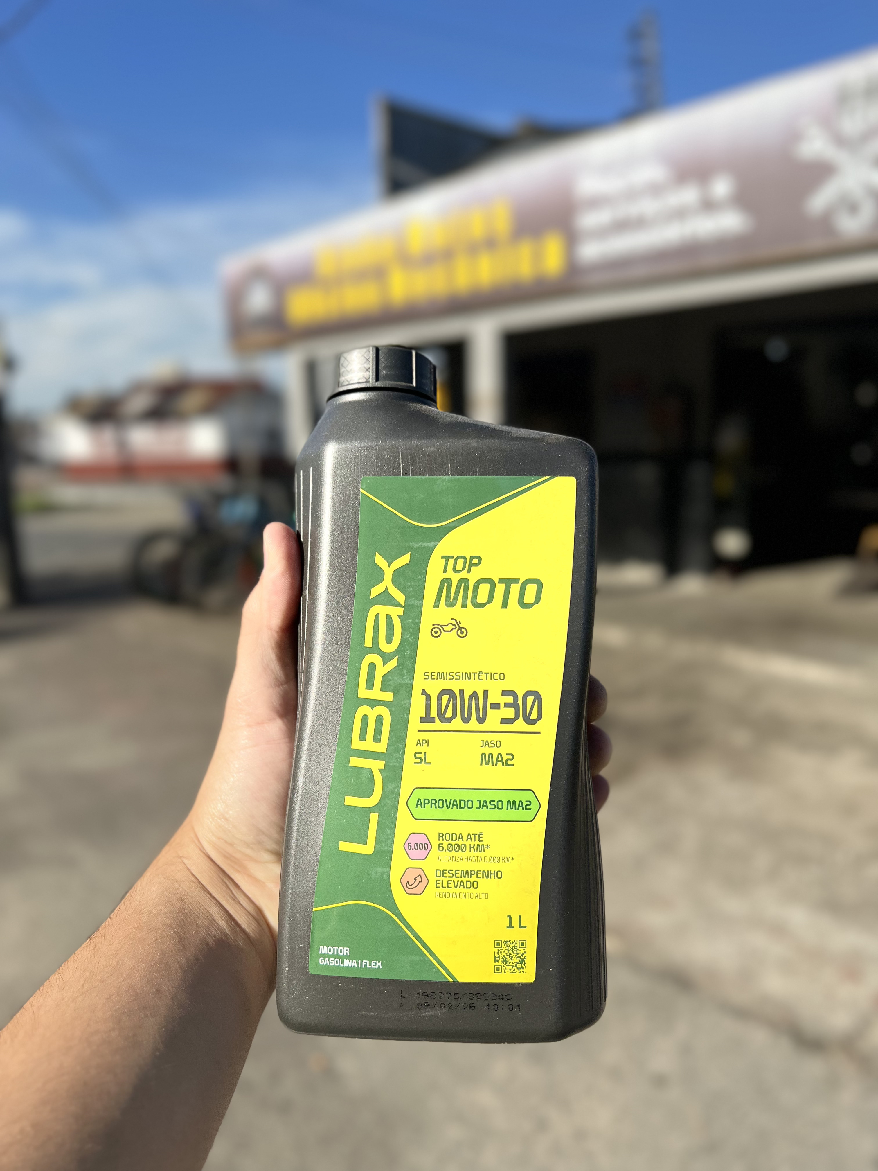 Óleo Lubrax Top Moto 10W-30 semissintético aprovado JASO MA2